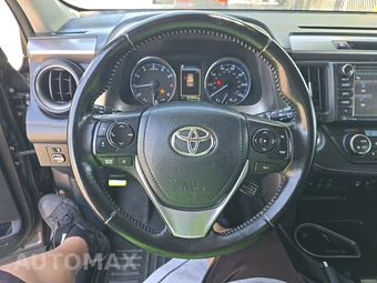 2018 Toyota RAV4 Limited – miniatura 10