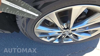 2018 Toyota RAV4 Limited – miniatura 19