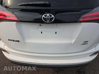 2018 Toyota RAV4 SE - miniatura 25