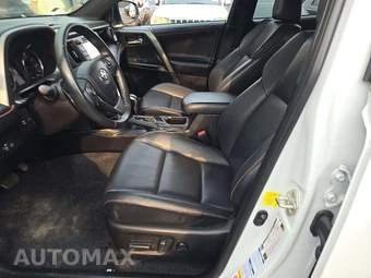 2018 Toyota RAV4 SE - miniatura 6