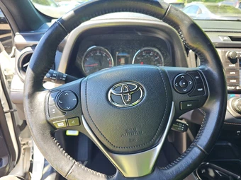 2018 Toyota RAV4 SE – miniatura 16