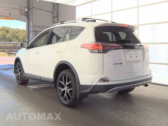 2018 Toyota RAV4 SE – miniatura 8