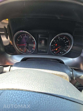 2018 Toyota RAV4 SE – miniatura 9