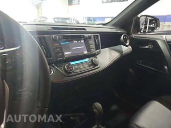 2018 Toyota RAV4 SE - miniatura 10