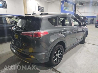 2018 Toyota RAV4 SE - miniatura 3