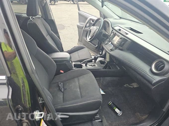 2018 Toyota RAV4 XLE – miniatura 8