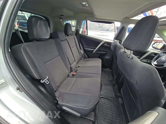 2018 Toyota RAV4 XLE – miniatura 16