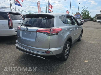 2018 Toyota RAV4 XLE – miniatura 3