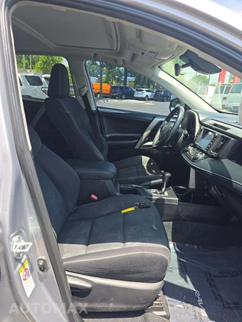2018 Toyota RAV4 XLE – miniatura 18