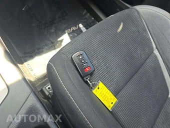 2018 Toyota RAV4 XLE – miniatura 8