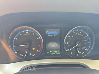 2018 Toyota RAV4 XLE – miniatura 9