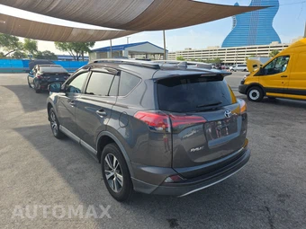 2018 Toyota RAV4 XLE - miniatura 6
