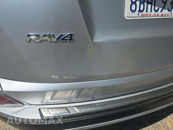 2018 Toyota RAV4 XLE - miniatura 18