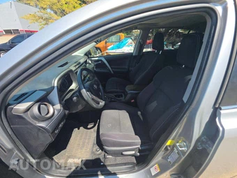 2018 Toyota RAV4 XLE - miniatura 3