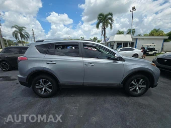 2018 Toyota RAV4 XLE – miniatura 4