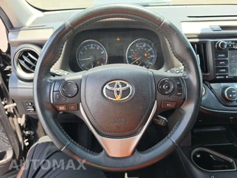 2018 Toyota RAV4 XLE – miniatura 10