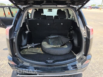 2018 Toyota RAV4 XLE – miniatura 16