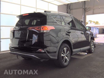 2018 Toyota RAV4 XLE – miniatura 4