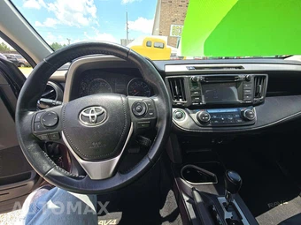 2018 Toyota RAV4 XLE – miniatura 10