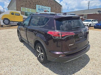 2018 Toyota RAV4 XLE – miniatura 2