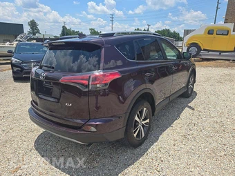 2018 Toyota RAV4 XLE – miniatura 3