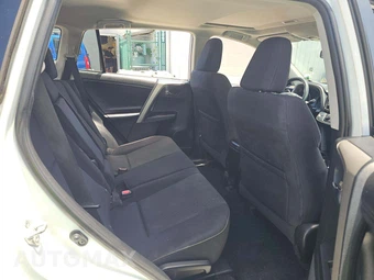 2018 Toyota RAV4 XLE - miniatura 16