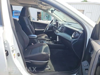 2018 Toyota RAV4 XLE - miniatura 18