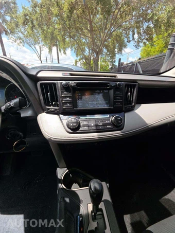 2018 Toyota RAV4 XLE - miniatura 10