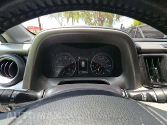 2018 Toyota RAV4 XLE - miniatura 9