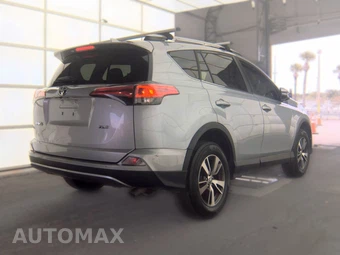 2018 Toyota RAV4 XLE – miniatura 4