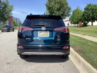 2018 Toyota RAV4 XLE - miniatura 12