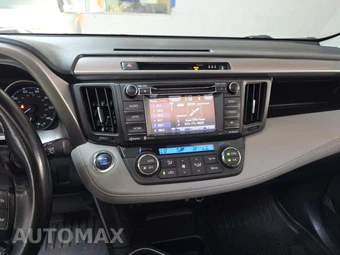 2018 Toyota RAV4 XLE – miniatura 10