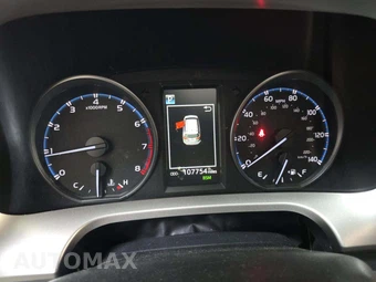 2018 Toyota RAV4 XLE – miniatura 9