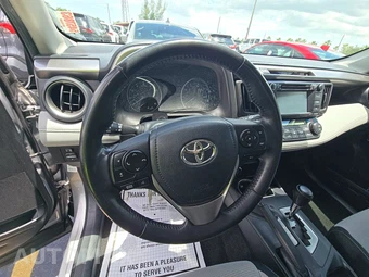 2018 Toyota RAV4 XLE - miniatura 10