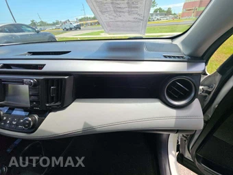 2018 Toyota RAV4 XLE - miniatura 16