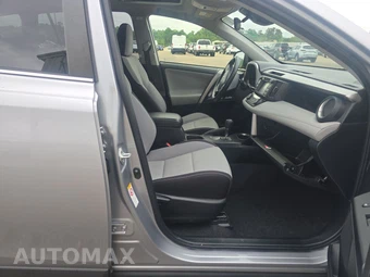 2018 Toyota RAV4 XLE - miniatura 8