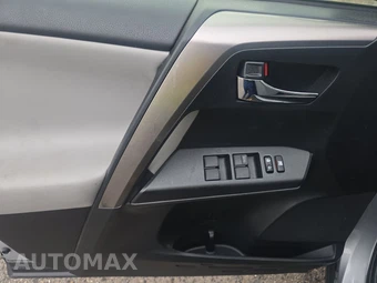 2018 Toyota RAV4 XLE - miniatura 9