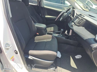 2018 Toyota RAV4 XLE – miniatura 8