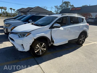 2018 Toyota RAV4 XLE - miniatura 2