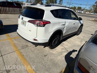 2018 Toyota RAV4 XLE - miniatura 5