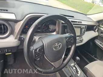 2018 Toyota RAV4 XLE – miniatura 11