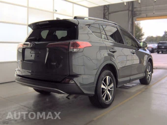 2018 Toyota RAV4 XLE – miniatura 4