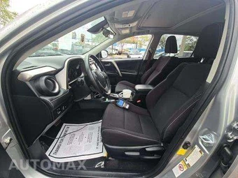2018 Toyota RAV4 XLE – miniatura 6