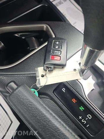 2018 Toyota RAV4 XLE – miniatura 8