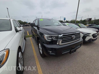 2018 Toyota Sequoia SR5 - miniatura 4