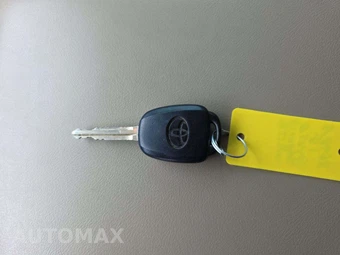 2018 Toyota Sequoia SR5 - miniatura 8