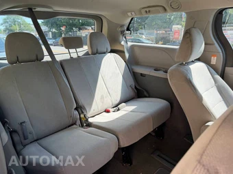 2018 Toyota Sienna L 7-Passenger 119.3" WB - miniatura 11