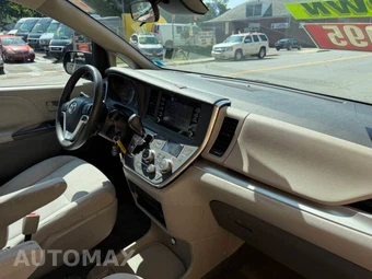 2018 Toyota Sienna L 7-Passenger 119.3" WB - miniatura 12