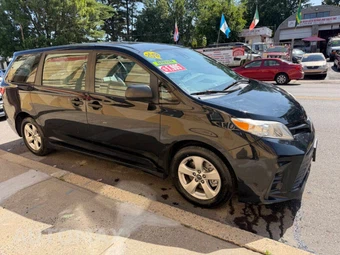2018 Toyota Sienna L 7-Passenger 119.3" WB - miniatura 5