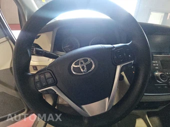 2018 Toyota Sienna L 7-Passenger 119.3" WB - miniatura 10